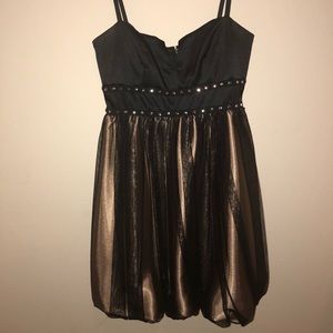 Super cute black/gold dress!